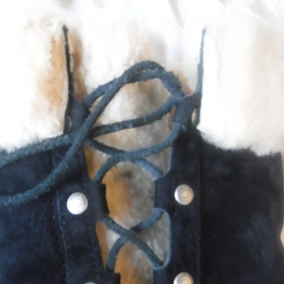 Women Black Leather Ugg Boots Interior Sheep skin Fur Lace Up womens Size 7 - Picture 10 of 14
